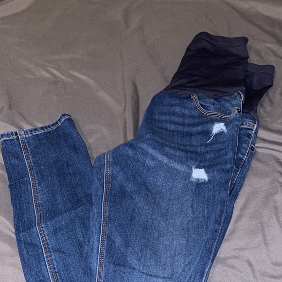 Old Navy Maternity Jean - Picture 1 of 3